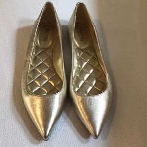 ✨Michael Kors, Gold leather flats w/leather insoles & pointed toe